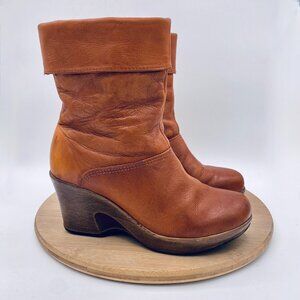 Dansko Boots Womens 8.5 Tan Leather Mid Calf Pull On Wedge Boho Cottage